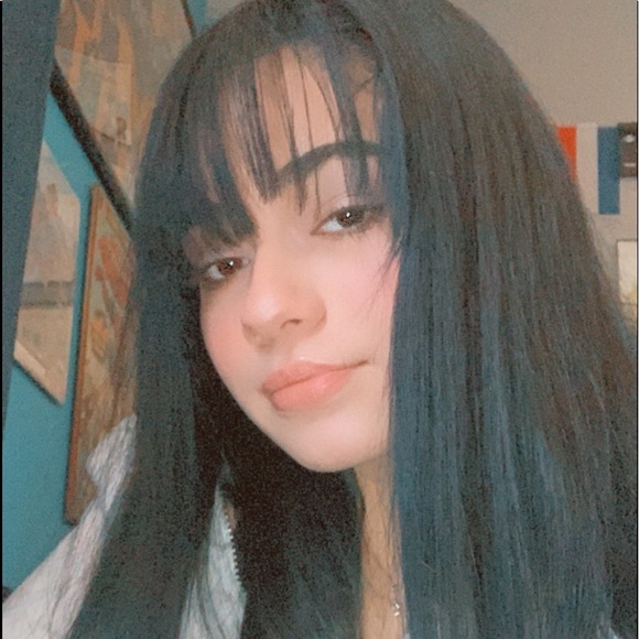 Profile Picture of Trinity Andrews (@_trinitynevaeh) on Poshmark