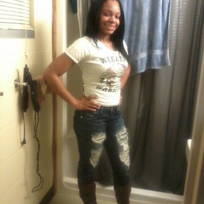 Profile Picture of Asia Manning (@asianeurope) on Twitter