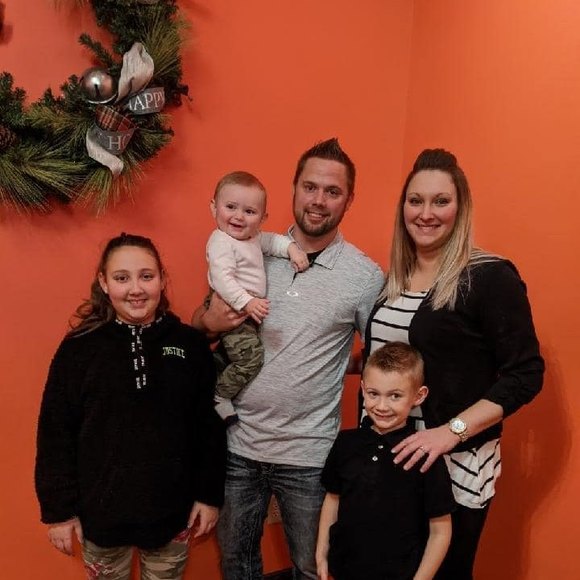 Profile Picture of Ashley Sheeter (@asheeter) on Poshmark