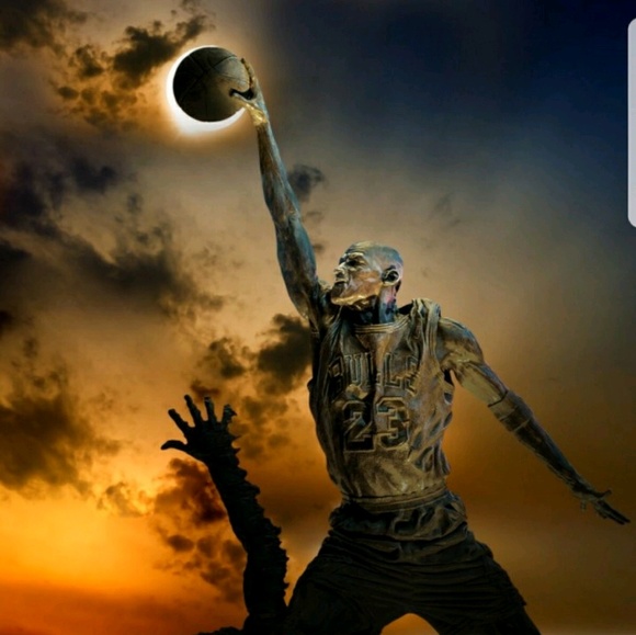 Profile Picture of John-erik Brown (@jebrown140) on Poshmark