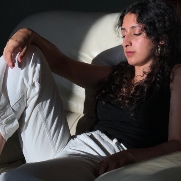 Profile Picture of Shirin Towfiq (@shirintowfiq) on Poshmark