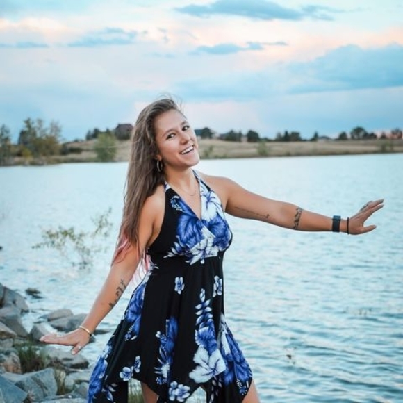 Profile Picture of Alex Cross (@alexcross417) on Poshmark
