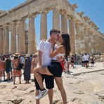 Profile Picture of Laura Elekes (@laura.elekes.7731) on Facebook