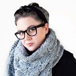 Profile Picture of Erin Black (@midknits) on Instagram