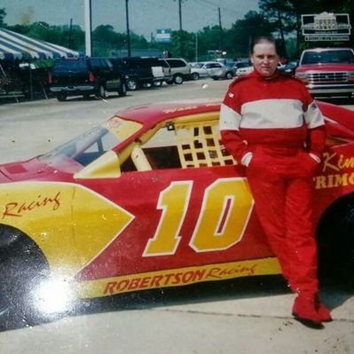 Profile Picture of Wade Robertson (@wader9233) on Twitter