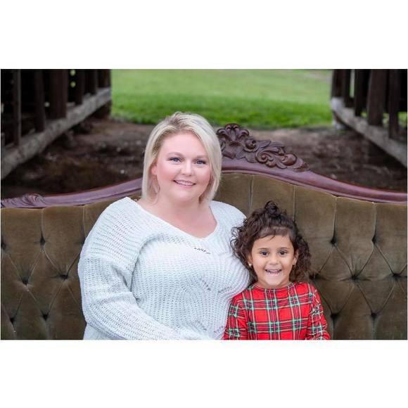 Profile Picture of Jessica Stapleton (@misslovinlife08) on Poshmark