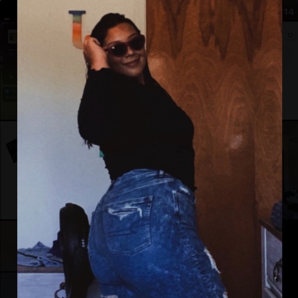 Profile Picture of Twila Gourneau (@twilagourneau) on Poshmark
