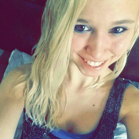 Profile Picture of Theresa Bublavy (@tbublavy) on Poshmark