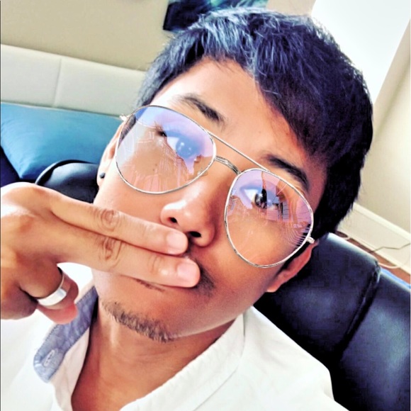 Profile Picture of Darryl Cabasag (@thedscforlife) on Poshmark