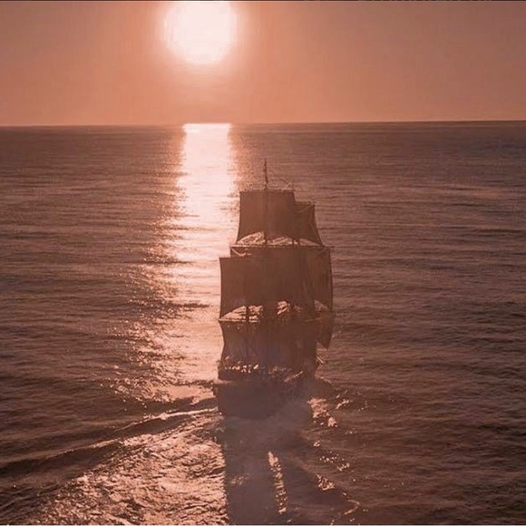 Profile Picture of Cindy Tavarez (@ctavarez) on Poshmark