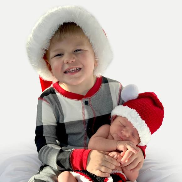 Profile Picture of Laura Grages (@lkrubenzer) on Poshmark