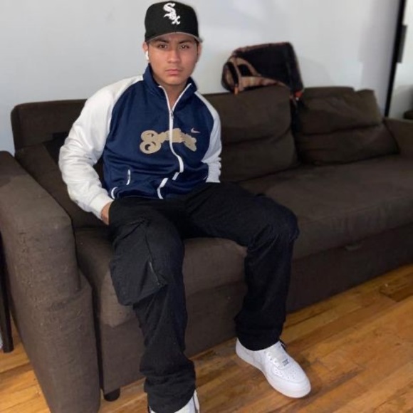 Profile Picture of Steven Ramos (@sramos568) on Poshmark