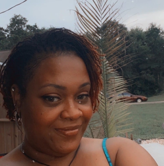 Ronda Watts - Poshmark Profile Picture of Ronda Watts (@ronsa) on Poshmark