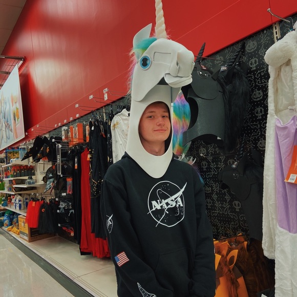 Profile Picture of Brandon Schwagerl (@b_schwagerl) on Poshmark