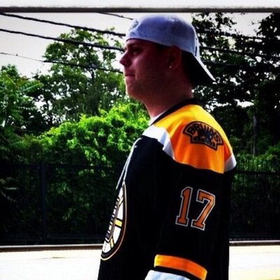 Profile Picture of Kyle Devoe (@kdizzy15) on Twitter