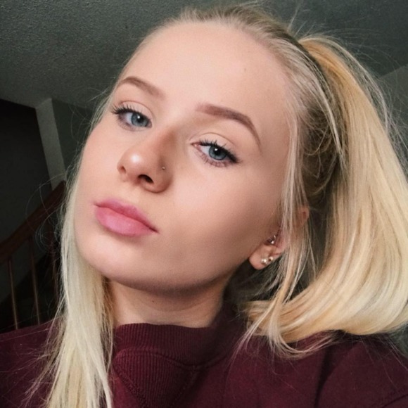 Profile Picture of Katherine Kasica (@katiekasica) on Poshmark