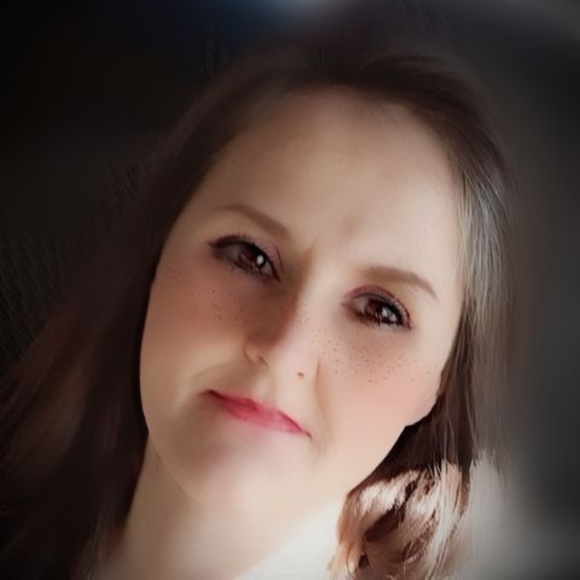Profile Picture of Jodie Collins (@cjodie66) on Poshmark