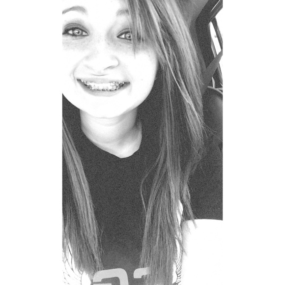 Whitney Palmer - Poshmark Profile Picture of Whitney Palmer (@whitney_faithh) on Poshmark