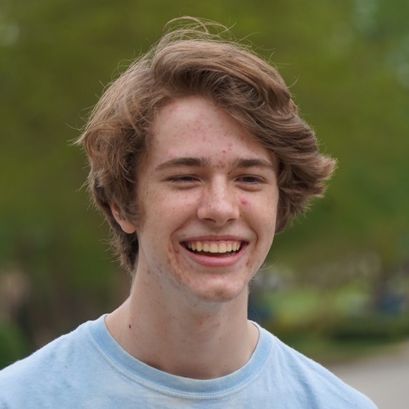 Profile Picture of Jamie Wade (@jamison_wade) on Poshmark