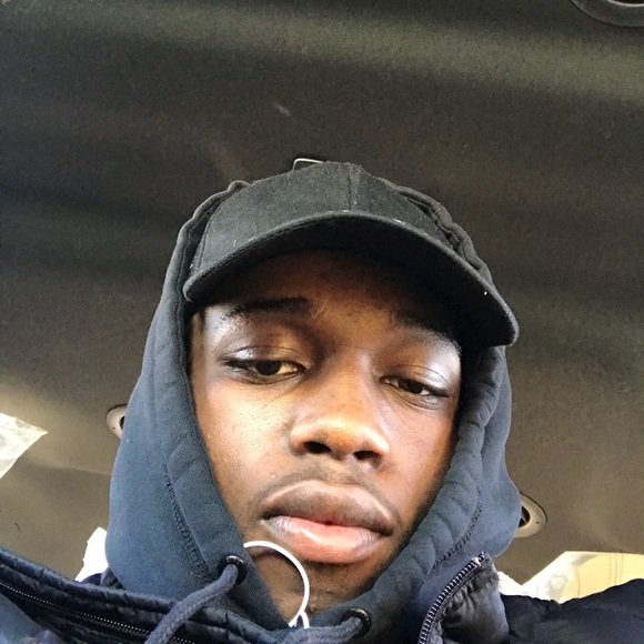 Profile Picture of Gary Mines (@gary_mines) on Poshmark