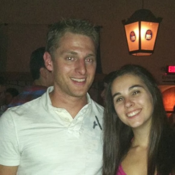 Profile Picture of James Weiss (@jweiss788) on Poshmark