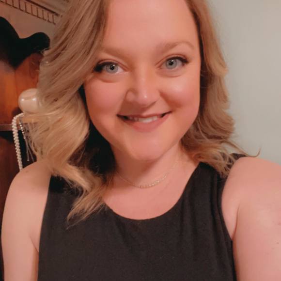 Profile Picture of Rachel Rothwell (@leikela1625) on Poshmark