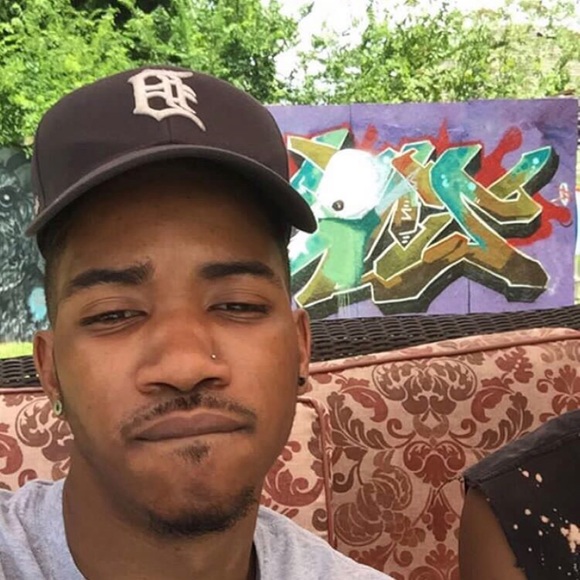Profile Picture of Joshua Emanuel (@stackenbills) on Poshmark