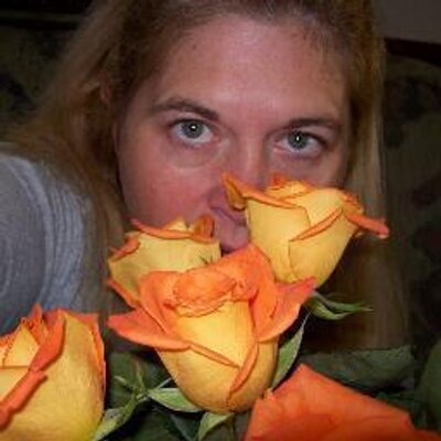 Profile Picture of Renee Gans (@rekgans) on Twitter