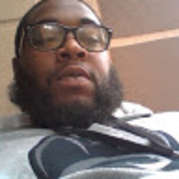 Profile Picture of Robert Armstrong (@robertarmstr548) on Poshmark