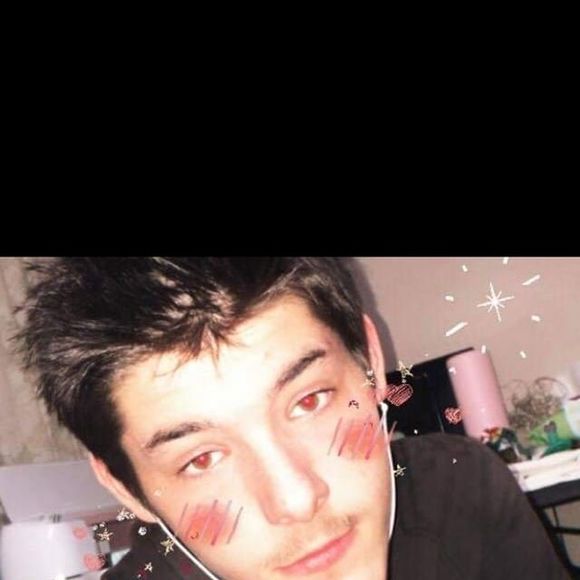 Profile Picture of Michael Humphreys (@dozenspider5957) on Poshmark