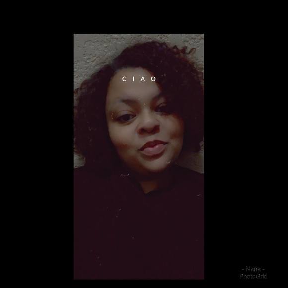 Profile Picture of Brenna Depirro (@monroequeen) on Poshmark