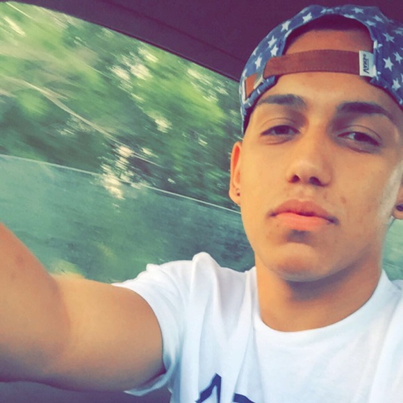 Profile Picture of Jose Vigo (@_josevigo) on Poshmark