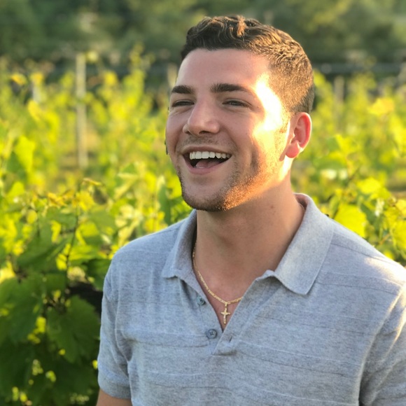 Profile Picture of Matthew Milewski (@mattnyc319) on Poshmark