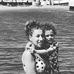 Profile Picture of Hannah Phillips (@hannah_yellowitz) on Instagram