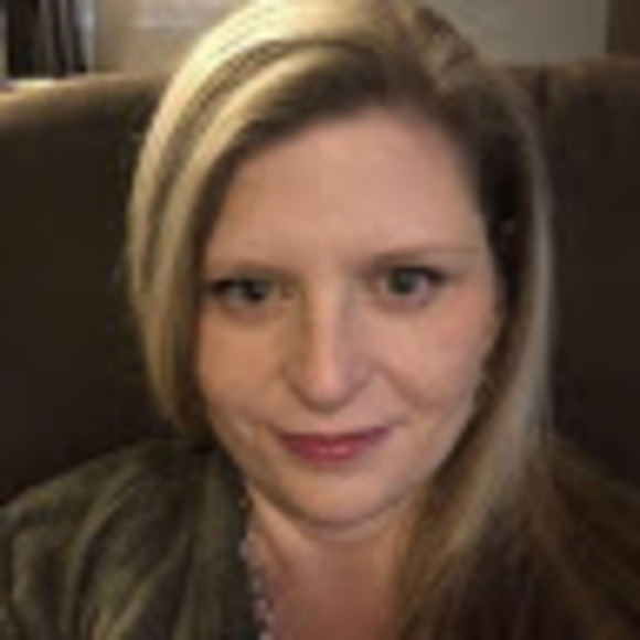 Profile Picture of Conya Sarrels (@conyasarrels) on Poshmark