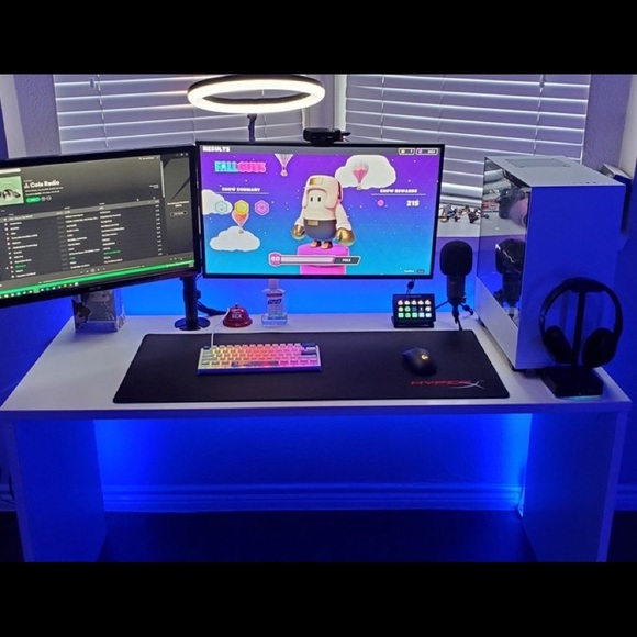 Profile Picture of Bradley Michael (@brad_mike) on Poshmark