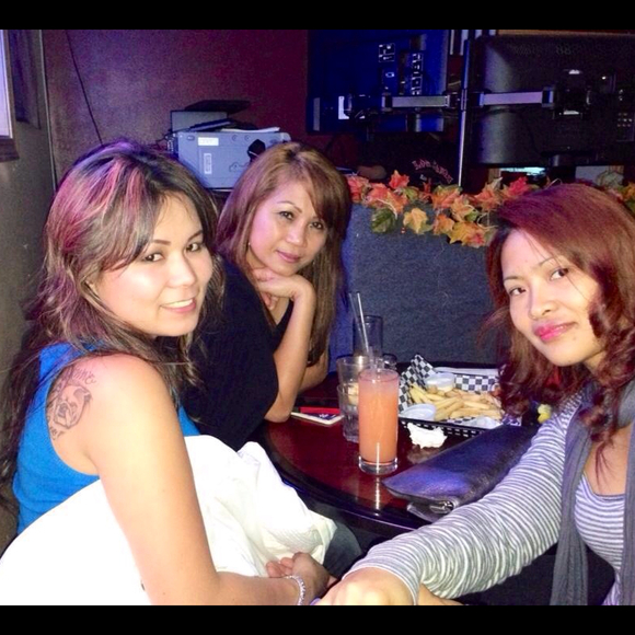 Profile Picture of Rhenzie Ehrmantrout (@rhenzie) on Poshmark