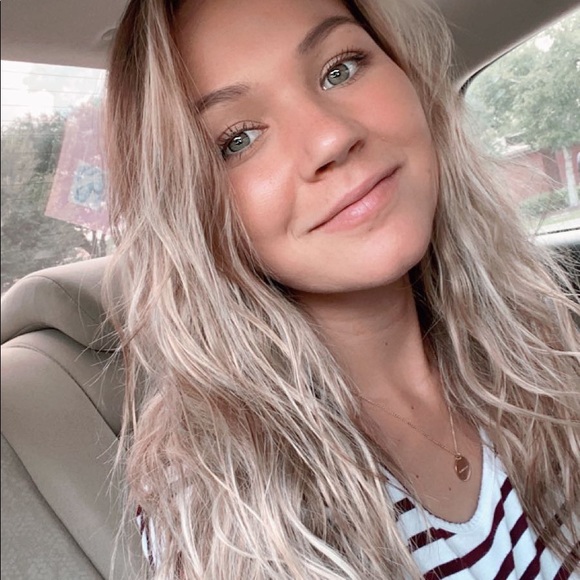 Profile Picture of Karen Keiderling (@karenkeiderling) on Poshmark
