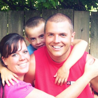 Profile Picture of Kimberly Schletzbaum (@KimBaum14) on Twitter