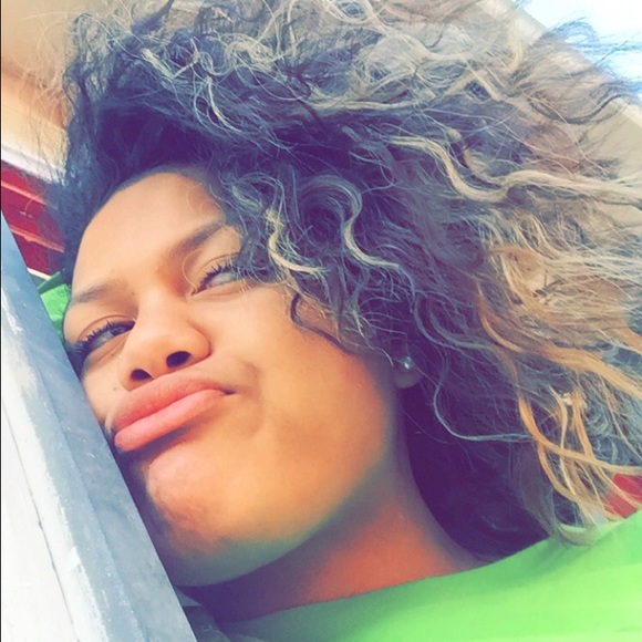 Profile Picture of Leemah Faaoso (@leemah650) on Poshmark