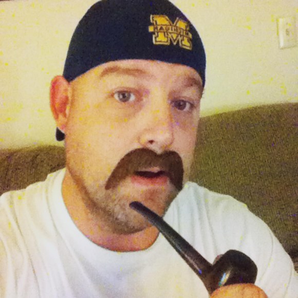 Profile Picture of Chris Lemons (@celemo) on Poshmark