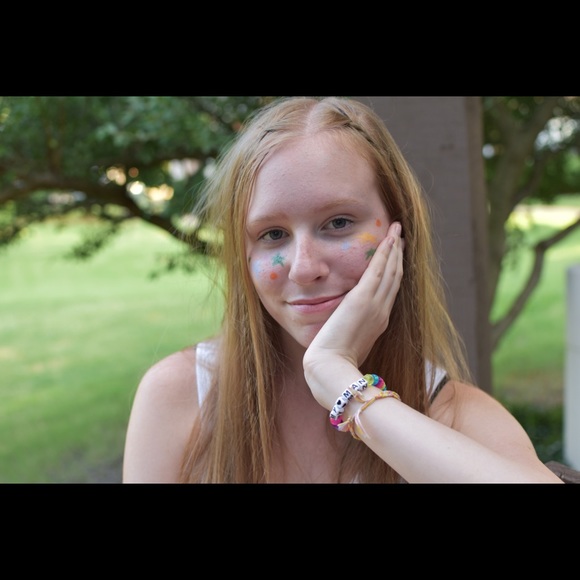 Profile Picture of Kaylin Phillips (@kaylinkphillips) on Poshmark