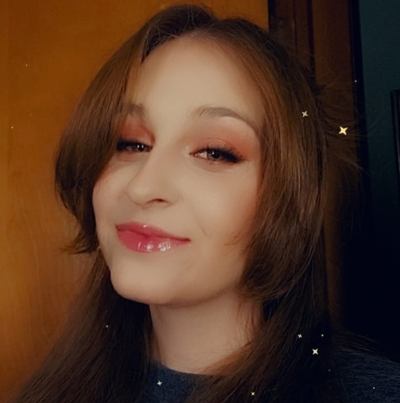 Profile Picture of Annalise Potocki (@annalisepotocki) on Poshmark