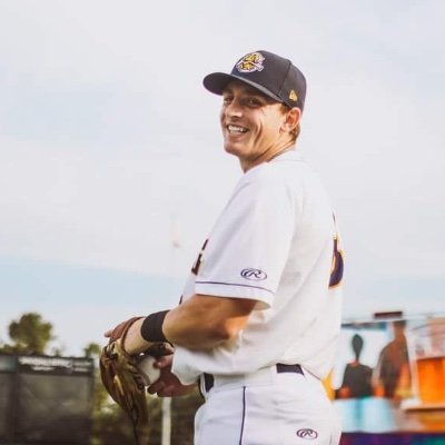 Profile Picture of Oliver Dunn (@OliverDunn_3) on Twitter