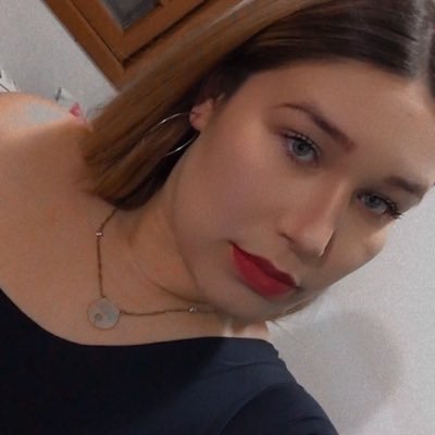 Profile Picture of Carolina Lima (@carollmaff) on Twitter