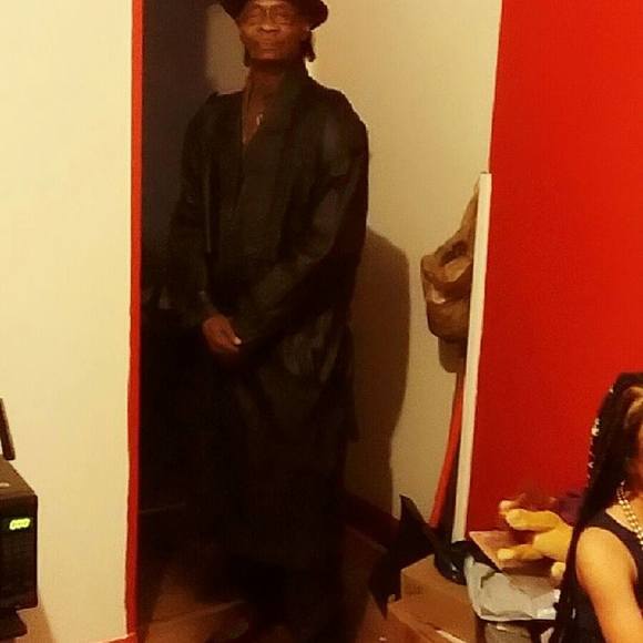 Leonard Farley - Poshmark Profile Picture of Leonard Farley (@leonardfarley) on Poshmark