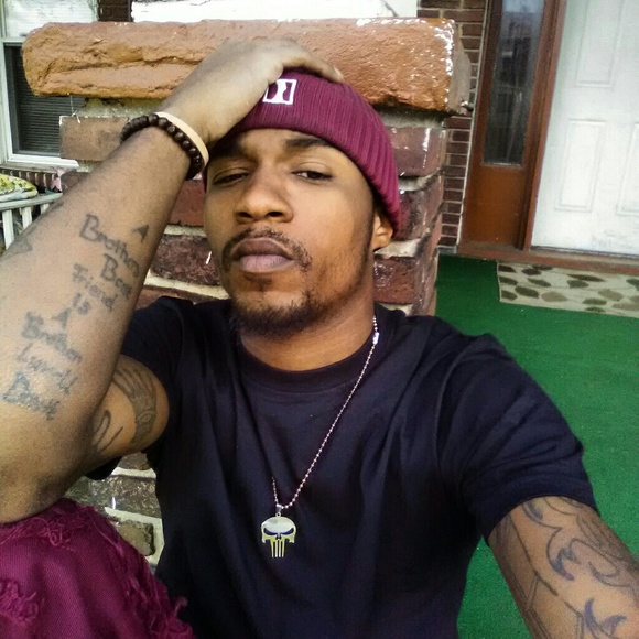 Profile Picture of Montez Allen (@bigtez16) on Poshmark