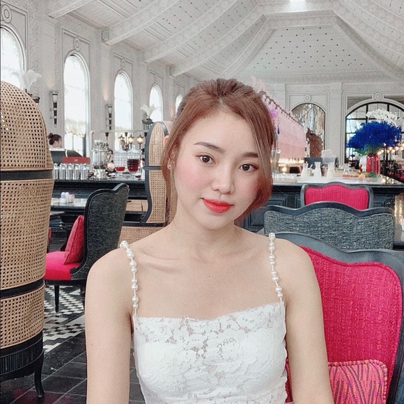 Profile Picture of Tuyet dang n Trinh (@yanitrinh) on Poshmark
