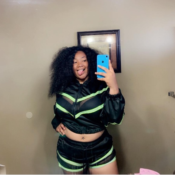 Profile Picture of Aejahnae Battiste (@aejahnae) on Poshmark