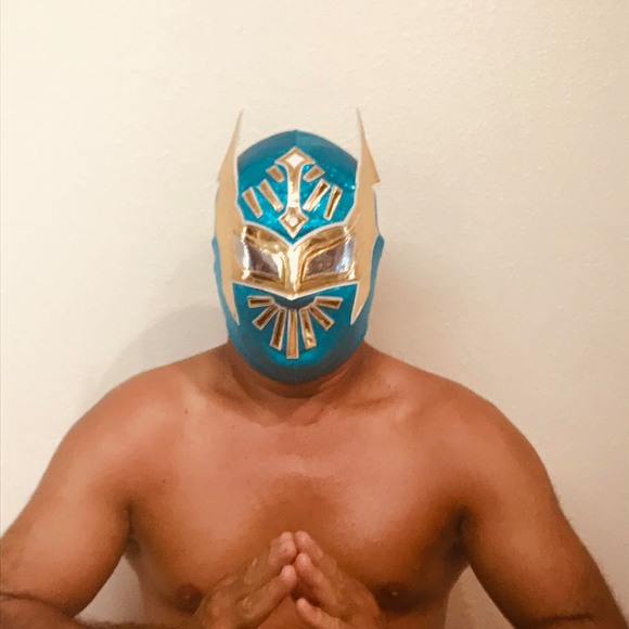 Profile Picture of Arturo Irigoyen (@cahoseg2) on Poshmark